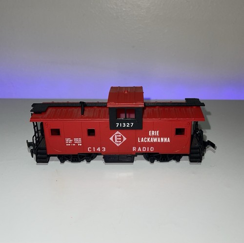 Roco HO Caboose Sonderlackierung & Aufkleber— Erie Lackawanna #71327  | Zustand: Used