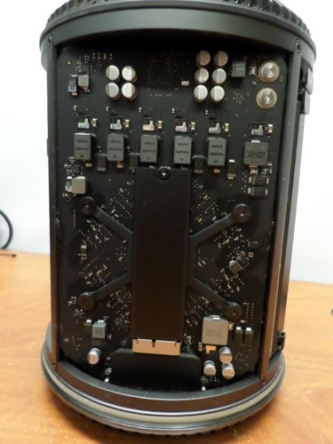 Apple Mac Pro 2.7 GHz Xeon E5 16GB DDR3 500 GB eMMC AMD FirePro D500 3GB - Afbeelding 7 van 16