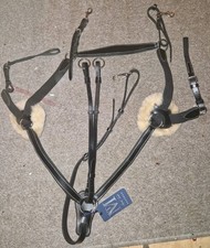 Bnwt Mark Todd 5 Point Breastplate