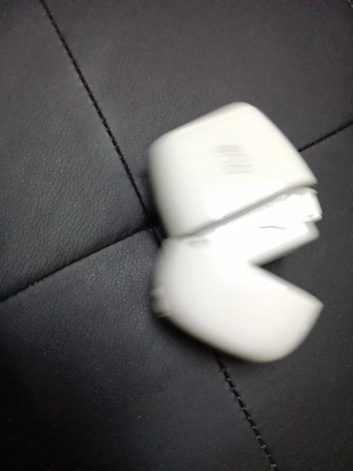 Cámara inalámbrica adicional Arlo Pro 2 HD modelo VMC4030P con batería Foto 2 de 4