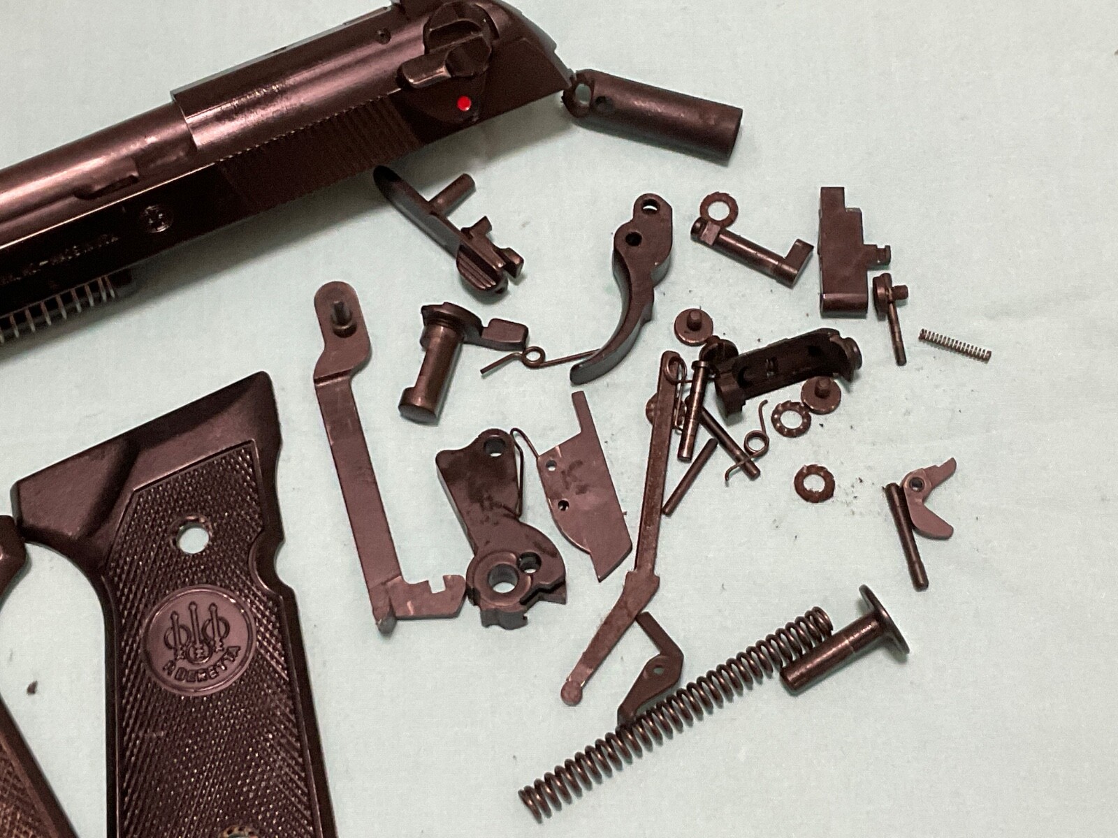 SURPLUS BERETTA 92FS 9MM LUGER PARTS KIT SET CONVERSION TRIJICON 9X19 ...
