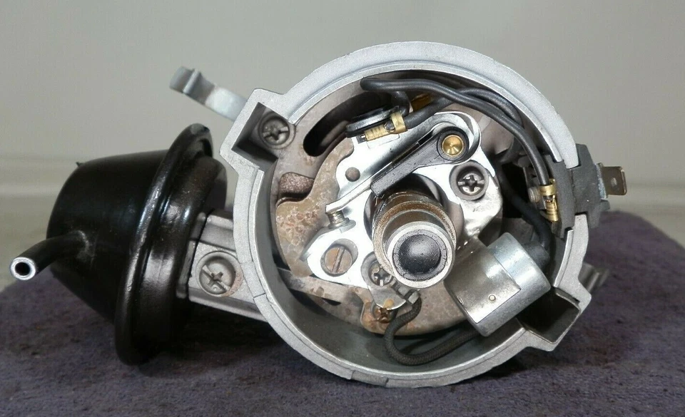 Distribuidor de encendido Datsun B210 F10 L4 1975-1977 1,4 L - #22100-M2351 D4A611 Foto 2 de 4