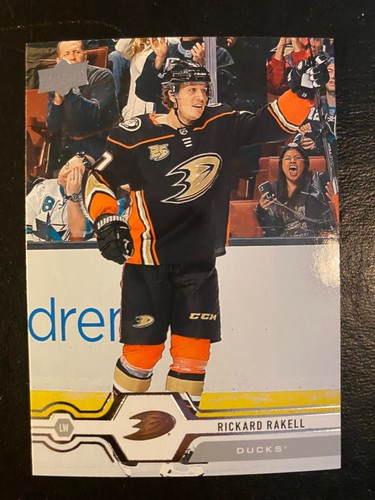 Finish Your Set 2019-20 Upper Deck Hockey Series 1 #1-200 Buy 1 Get 1 free - Picture 176 of 201