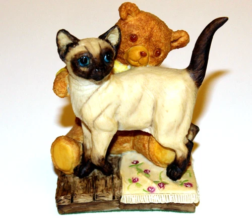 Classic Sculptures HSC Staffordshire England Siamese Cat Teddy Bear Figurine