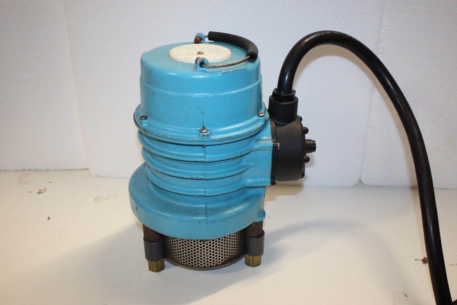 KENCO MODEL 92N1A DEWATERING SUBMERSIBLE PUMP 1HP 115V 1ph 3450 RPM