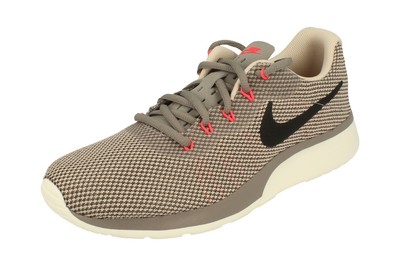 nike tanjun racer trainer