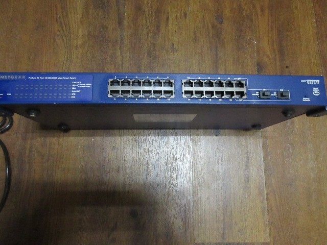 Netgear Prosafe GS724T V3, 24 Port Gigabit + 2 ports MFP Smart Switch - Accessoires informatique