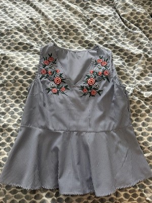 Impeccable Pig Boutique Women s Floral Stripped V Neck Tank Top Blouse