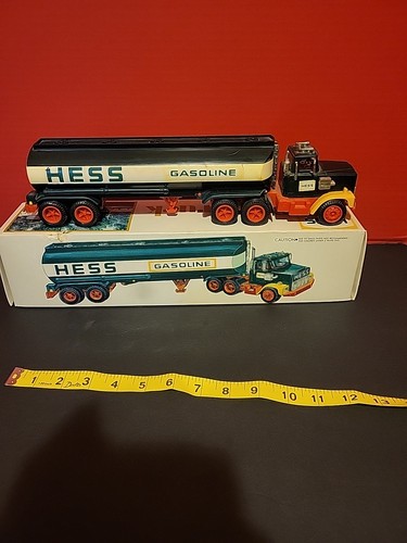 Vintage 1977 Original Hess Toy Truck Gasoline Fuel Oil Tanker w/ Box
