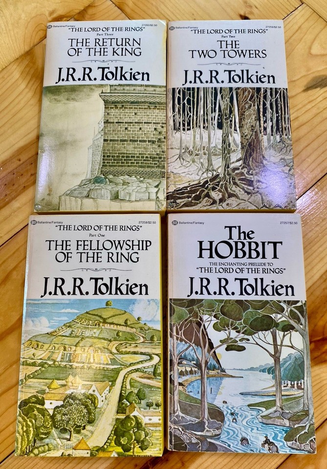 J.R.R. Tolkien Hobbit Lord of Rings 1973/1977 Box Set 4 paperbacks gold ...