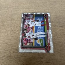 2025 TOPPS SPRING TRAINING IT TAKES TWO CINCINNATI REDS DE LA CRUZ/INDIA