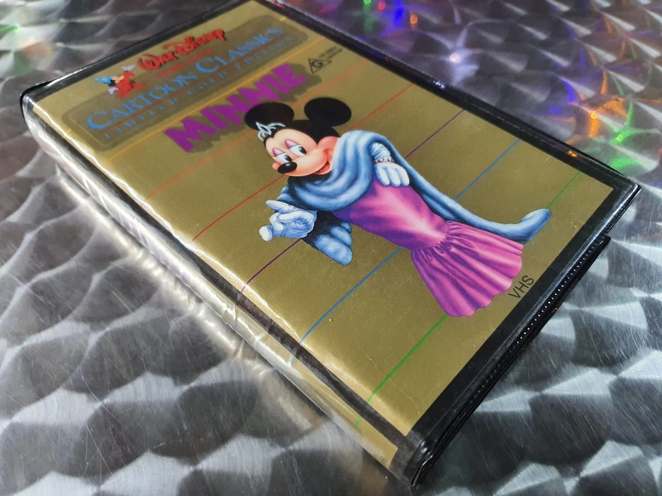 Minnie - Walt Disney Home Video Cartoon Classics Gold - VHS Big Box Clamshell - Image 2 of 4