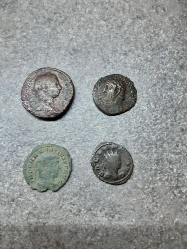 Lot De 4 Monnaies Romaines - Photo 1/2