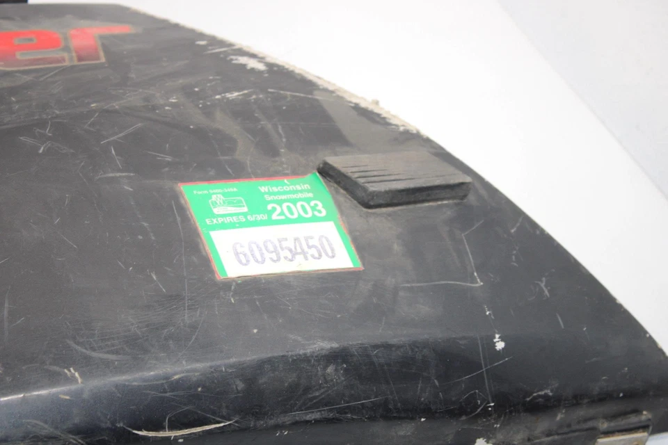 88 Yamaha Exciter Oem Hood 3 And 4 82M-2198H-00-00 82M-2197H-00-00 SY1 - Image 4 of 4