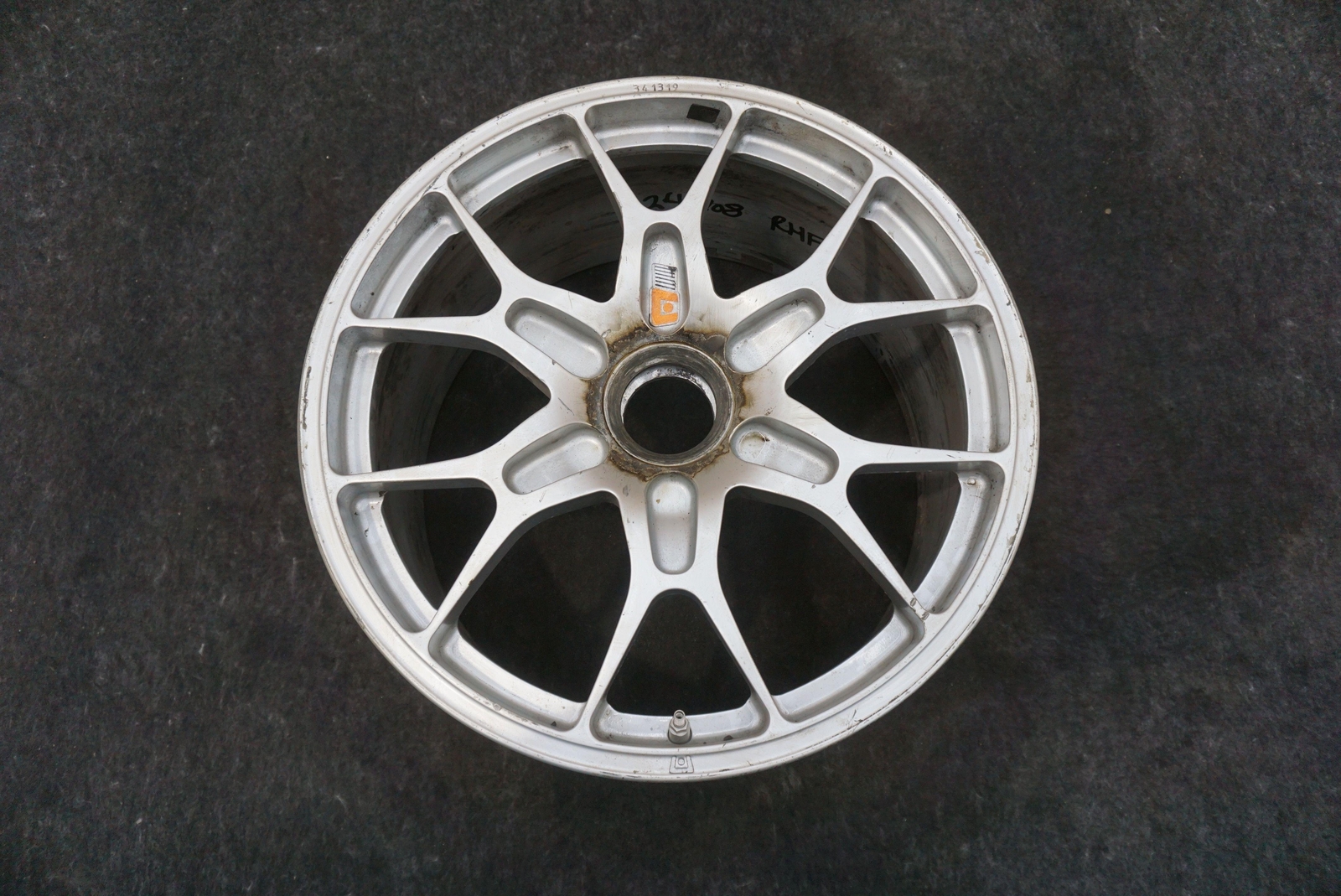 Front Right 19x9.5 Center Lock Racing Wheel Rim 341319 Ferrari 488 Challenge 18