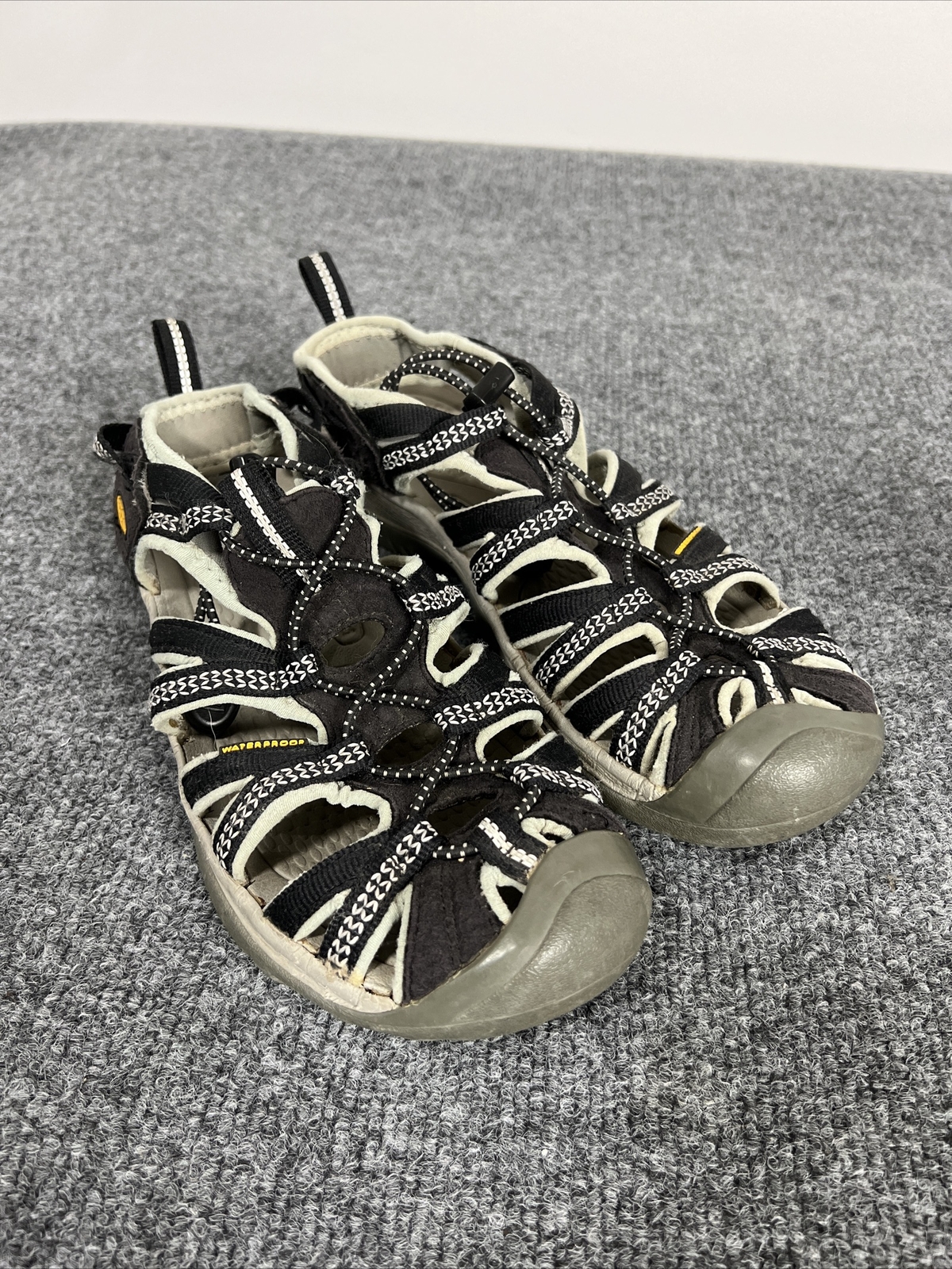 KEEN Sandali da trekking impermeabili neri taglia donna 7 5 uomo 6