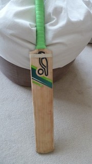 Kookaburra Cricket Bat Kahuna Pro Grade 1 2lb 7.75oz Repaired