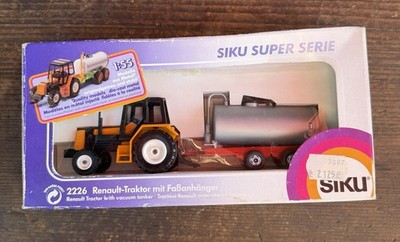 RARE #2226 Renault Tractor with Vacuum Tanker 1:55 Siku. In Original Box