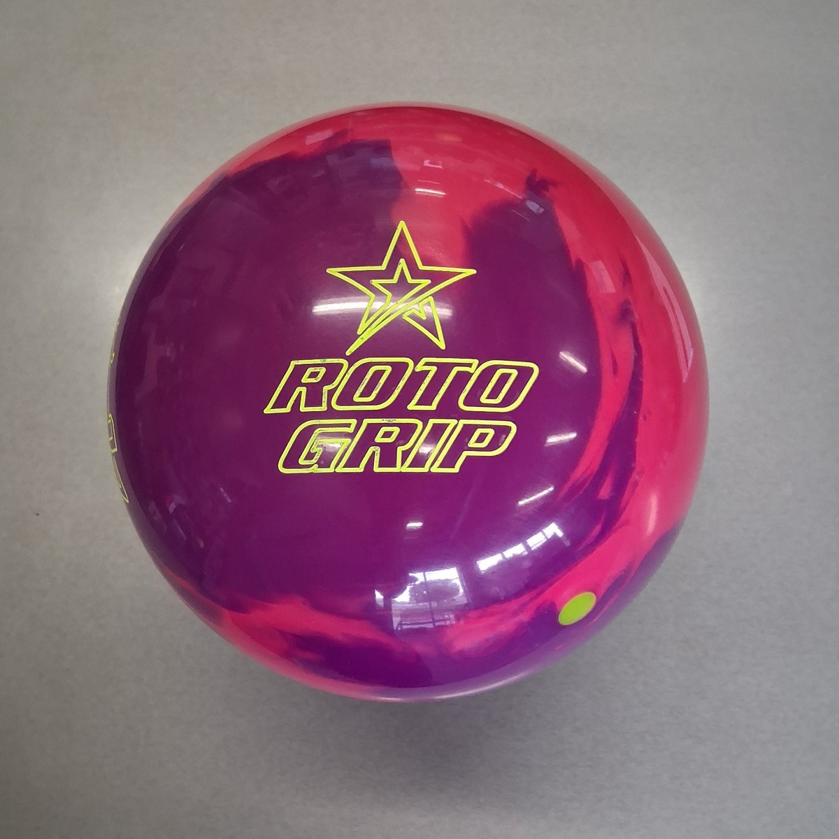 Roto Grip Optimum Idol Pearl bowling ball 16 LB 1st quality NIB