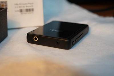 HiBy R3 Hi-Resolution Digital Audio Player   Black   With Box & Accessories
