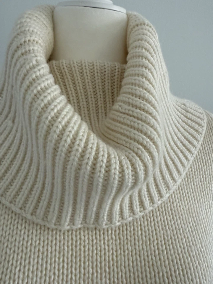 Suéter para mujer de mezcla de lana grueso tejido cuello alto marfil, recortado XS Foto 3 de 4