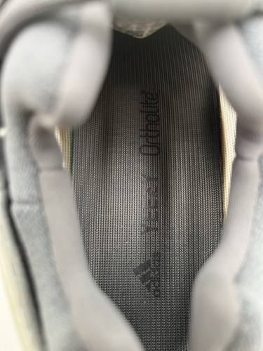 Adidas Yeezy 700 V3 Fade Salt 2022 Size 11 Authentic Kanye West Authentic Used - Picture 10 of 11