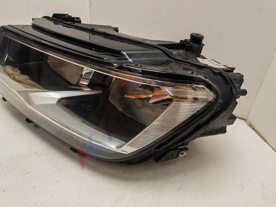 VW Tiguan MK2 AD 16-19 Halogen Headlight Headlamp Left Passenger 5NC941005B - Image 3 of 4