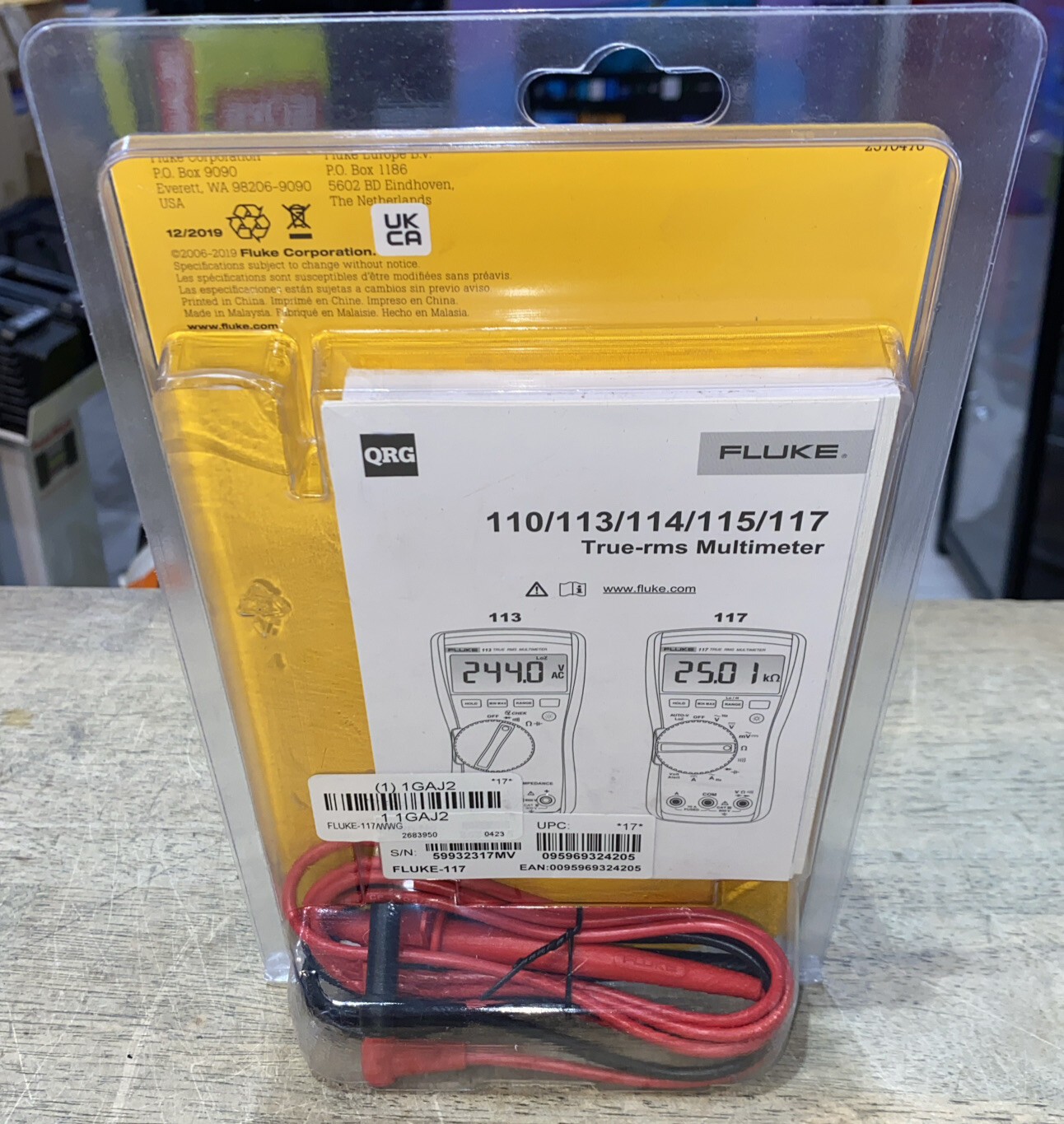 FLUKE 117 Noncontact Digital Auto Ranging Multimeter 10 Amp 600Volt