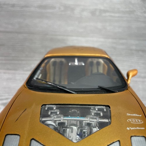 2 Fast 2 Furious Jacks Toyota Supra Gold Die Cast 1/18 Model Car 2002 - FLAWS - Picture 9 of 12