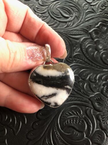 Artisan Southwest White Buffalo Turquoise Heart Pendant Shadow Bezel 1.5" - Picture 4 of 5