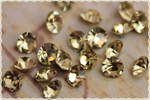 50pz Strass 3mm cristalli taglio diamante color giallo chiaro lucentissimo - Picture 1 of 1