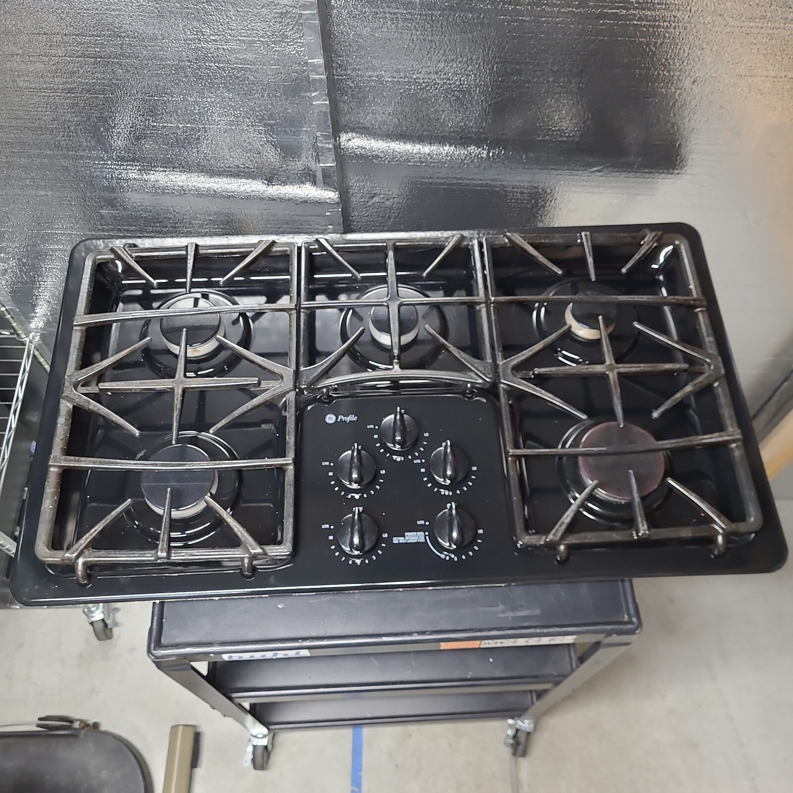 VIDEO 36" GE Profile Gas Range Built In Cooktop 5 Burner JGP963 READ