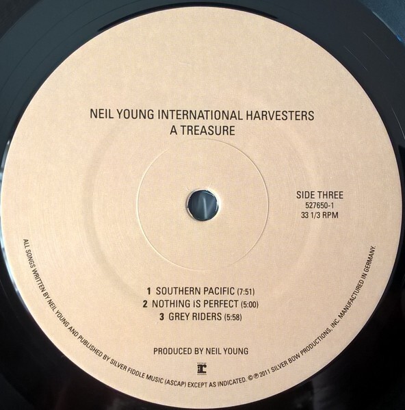 洋楽 NEIL YOUNG / A TREASURE 811ZAcPS+AL._UF1000,1000_QL80_.jpg