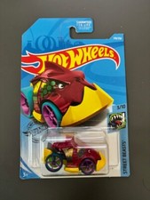 Hot Wheels Street Beasts RED Piranha Terror 178/250 3/10 FYF65