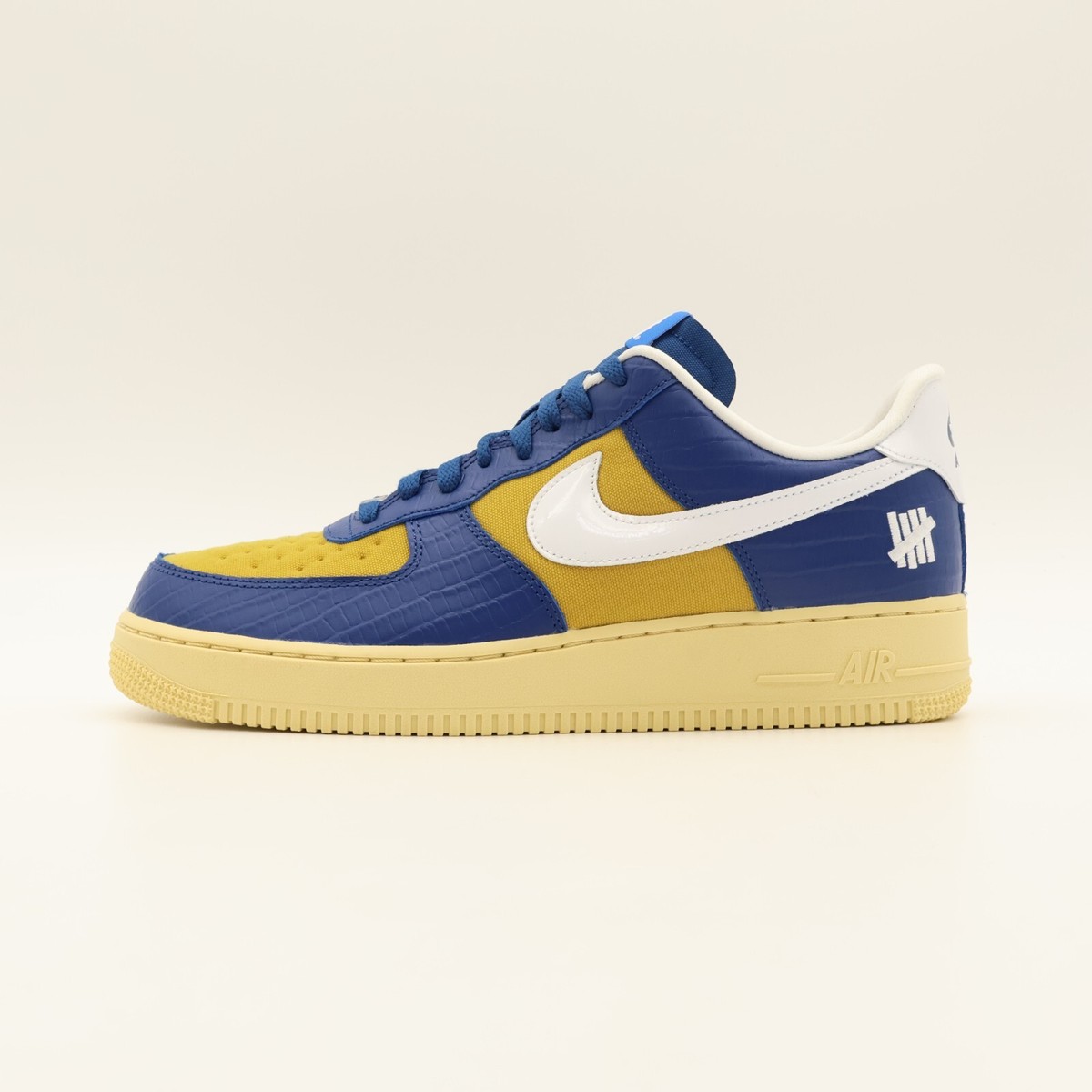 靴 UNDEFEATED Nike Air Force 1 Low 5 On It Where to Buy the UNDEFEATED x Nike Air Force 1 Low “5 on It