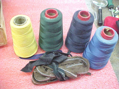 BS4 Vintage lot of Royal Lustre Sewing thread and misc metal zippers