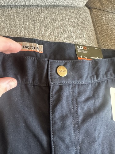 Pantaloni cargo 5.11 Tactical Taclite Pro vestibilità rilassata blu navy taglia 46x32 - Foto 5 di 16