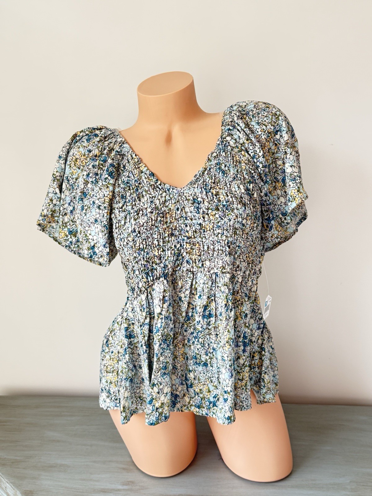 Angie Boho Smocked Babydoll Top Granola L Peasant Cottage Whimsy Floral Peplum