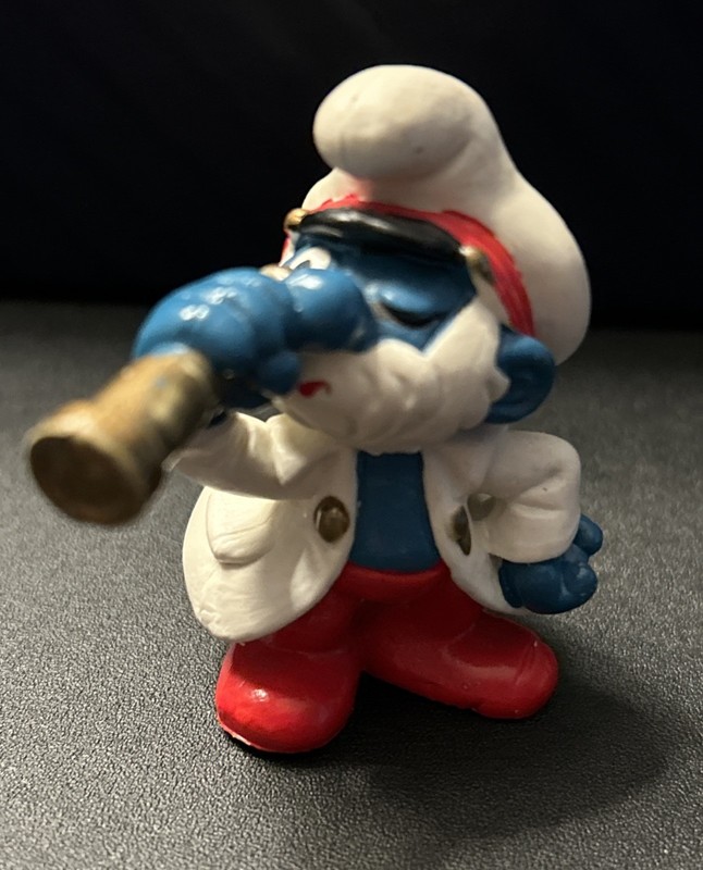 Smurfs Ship Captain Telescope Smurf Figurine 1981 Schleich Hong Kong