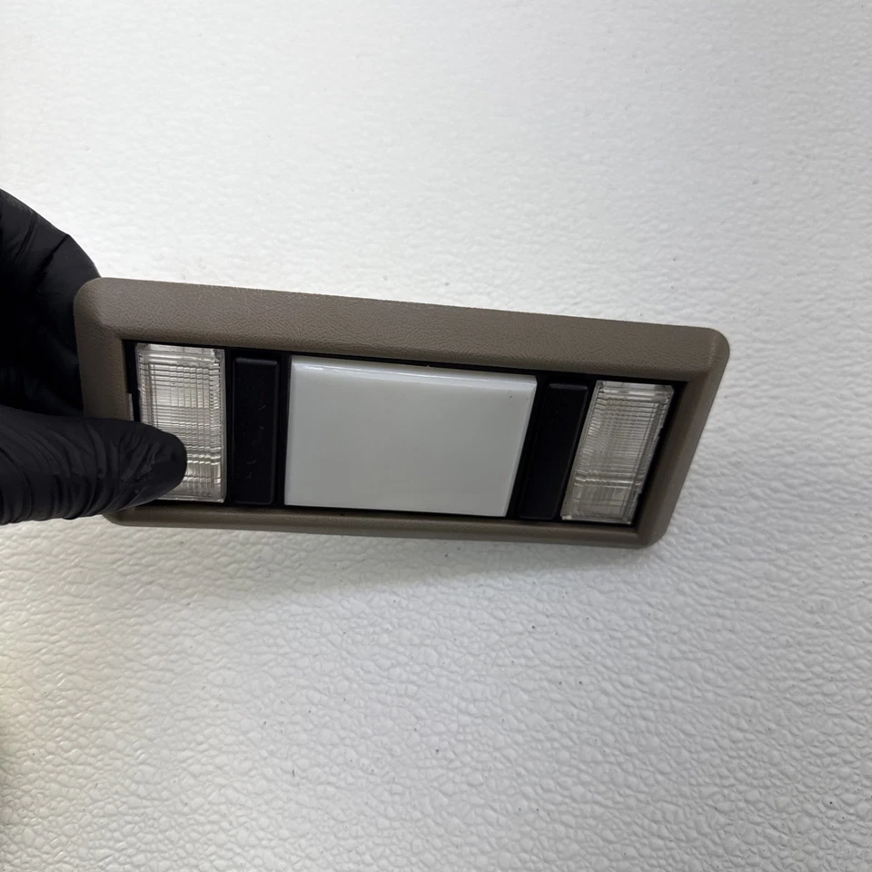 Luz domo camioneta Chevy 1988-1998 Silverado GMC Sierra OEM Tahoe Suburban bronceado OBS Foto 2 de 4