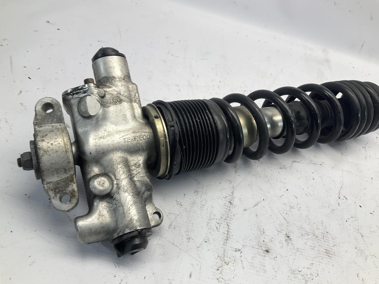 15-17 McLaren 650S Front Left Shock Strut Absorber P