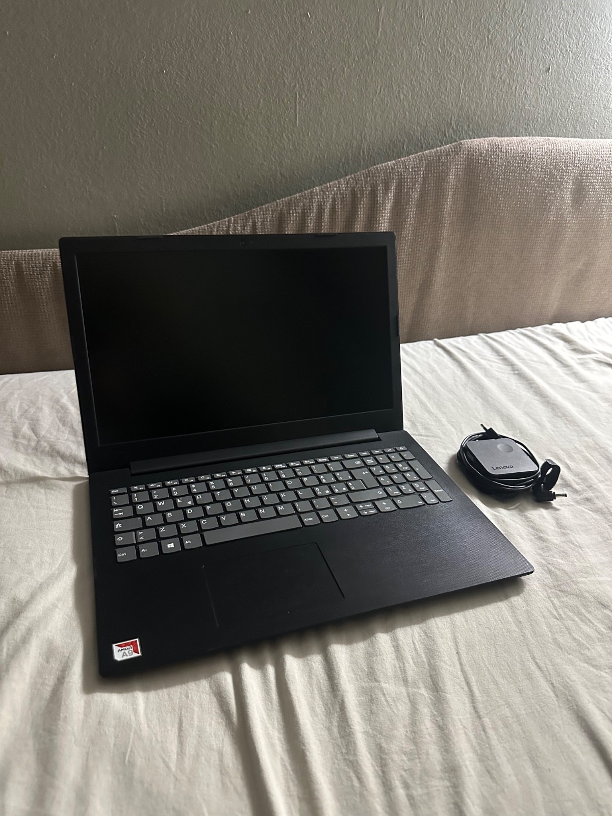 Computer portatile Lenovo - PC laptop notebook v145 15ast 81mt
