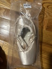 Suffolk Regent Pointe Shoes Size 5 XXXX Strong Shank