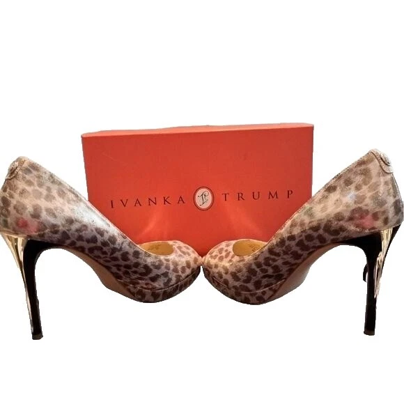 Tacones para mujer Ivanka Trump con estampado de animales