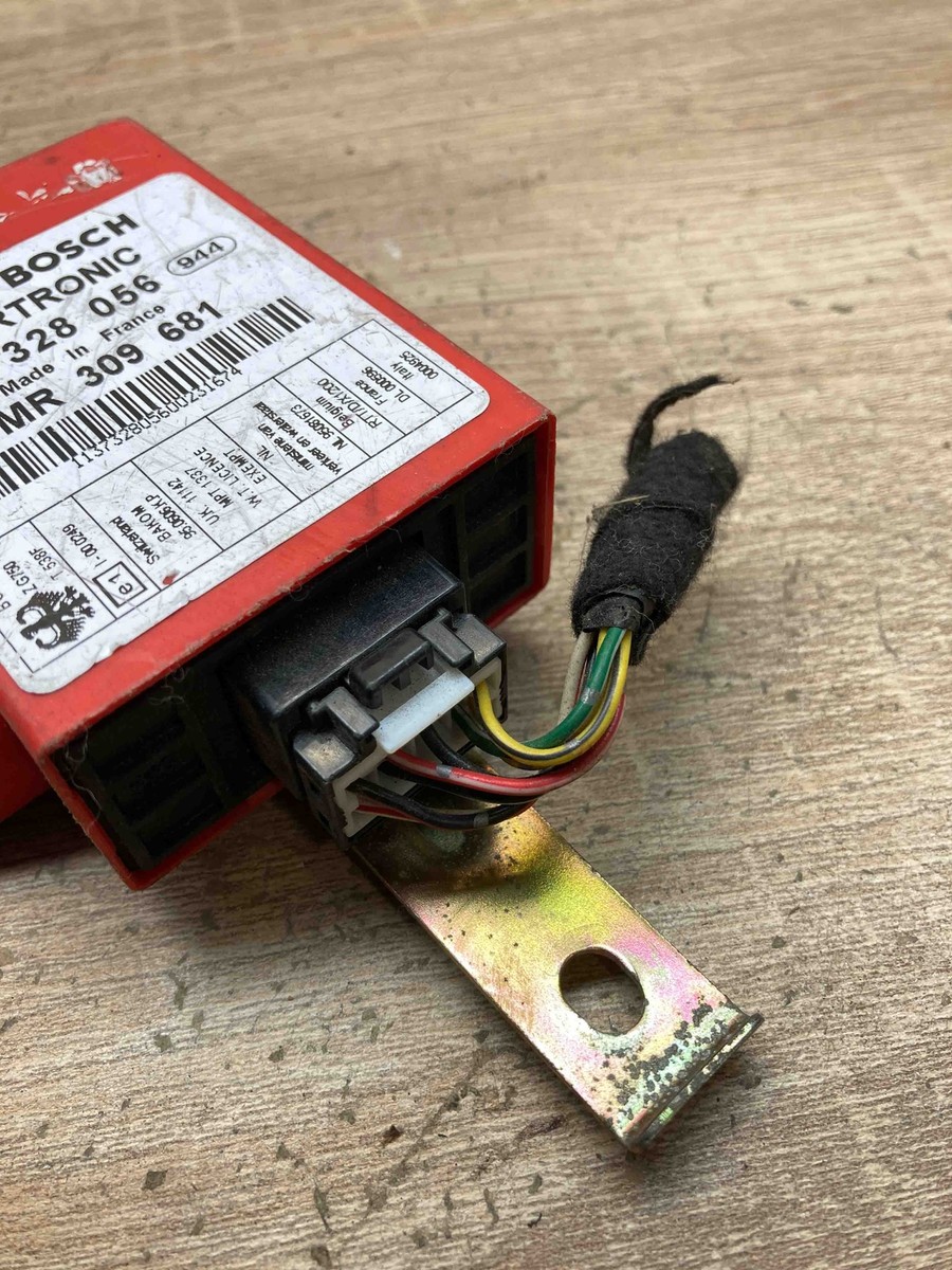 1137328056 MR309681 Mitsubishi Carisma Comfort Control Unit Module 