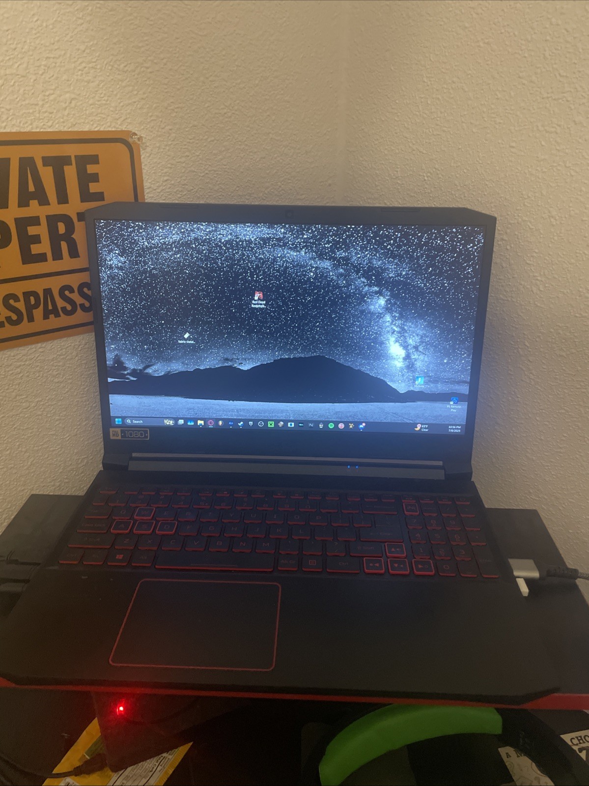 Acer Nitro 5 Gaming Laptop - GTX 1650, i5-10300H, 144Hz + Logitech G203 Mouse-image