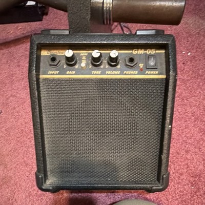 Belcat GM-05 Combo Solid State Guitar Amplifier 5W 1-Channel Practice