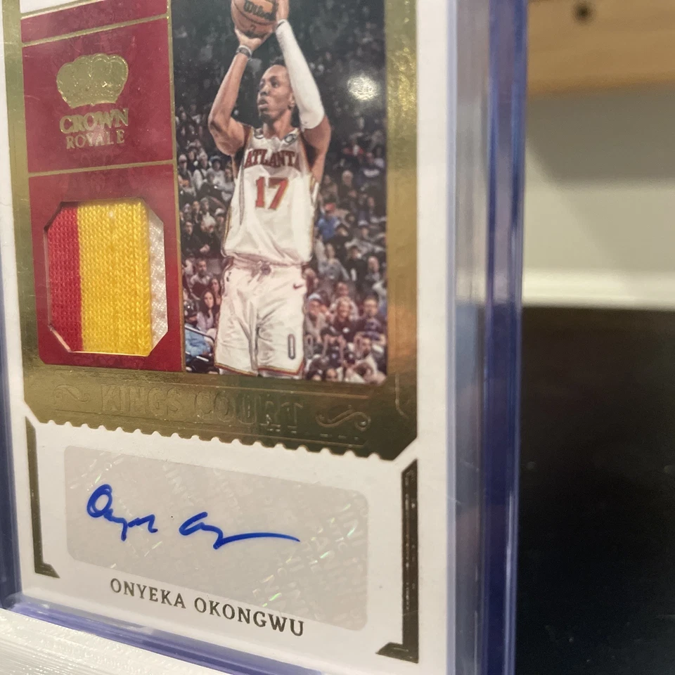 23-24 Crown Royale Onyeka Okongwu Kings Court Game-Worn Auto #KCJ-OKN Gold /10 - Image 3 of 3