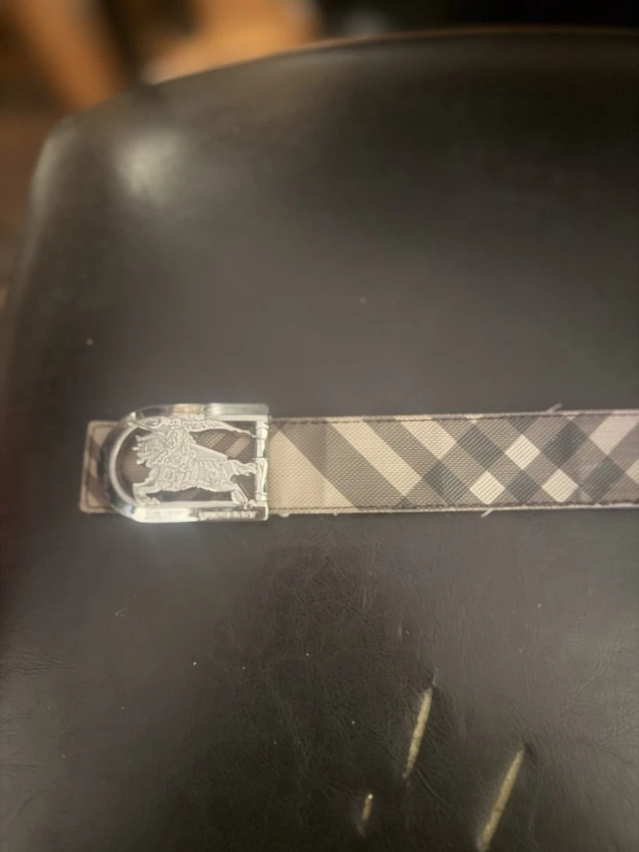 Cinturón reversible a cuadros Burberry para hombre talla 50/125 - hebilla de caballero plateada Foto 3 de 4