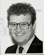 1988 Press Photo Howard Stringer, Executive Vice President, CBS News - lrb40179
